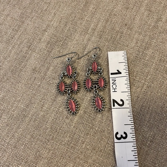 Pink and silver dangle earrings - Picture 2 of 2